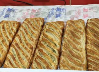 Apollon ve Defne Mozaiği